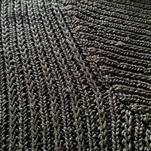 Brown Silk, Short Sleeve Turtleneck - .Design Liz Claiborne. L. - Picture 5 of 10